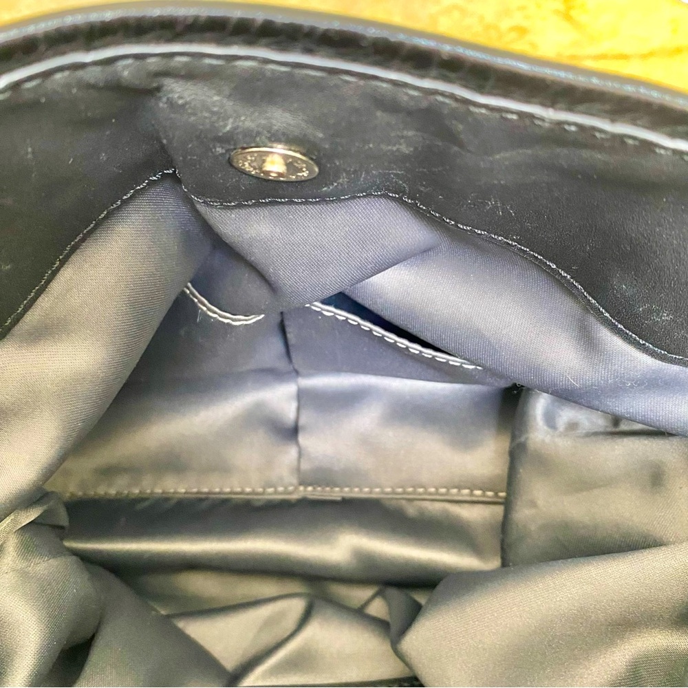 Women’s Coach Ashley Black Signature Purse - Picture 10 of 11